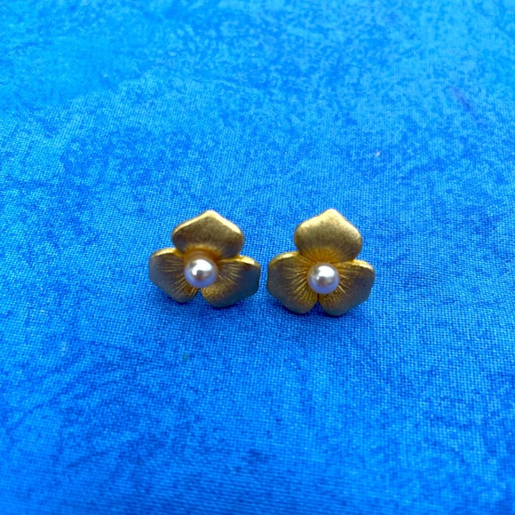 Costume jewelry earrings with pearl - Picture 2 of 2